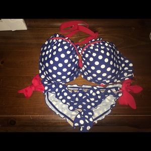 38DDD/F  Venus navy blu& red w/ white dot bikini